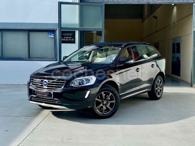 Negro Usado 2015 Volvo XC60 Momentum SUV | 19.500 € (Precio justo) - Imagen 1/4