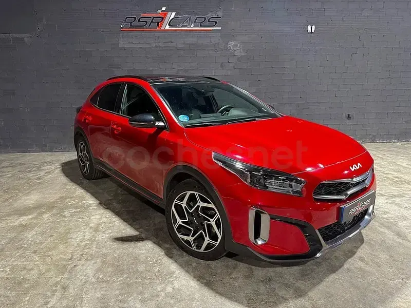 Usado Kia XCeed GT-Line 136 CV (100 kW) 2023 Granate SUV