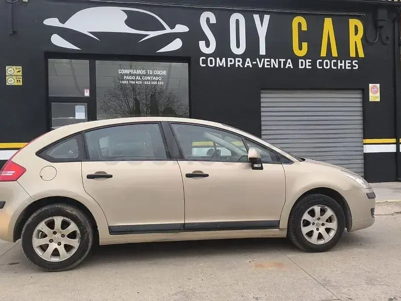 Usado Citroën C4 110 CV (80 kW) 2007 Amarillo Berlina