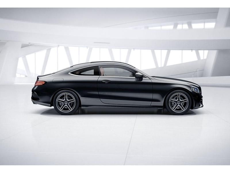Usado Mercedes C220 194 CV (142 kW) 2019 Negro obsidiana  pintura metalizada Coupe