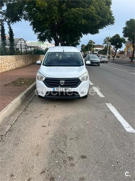 Blanco Usado 2018 Dacia Dokker Monovolumen | 6000 € (Super precio) - Imagen 1/4