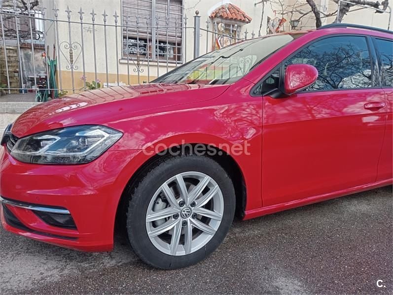 Używany VW Golf VII Advance 150 KM (110 kW) 2019 Czerwony Kombi