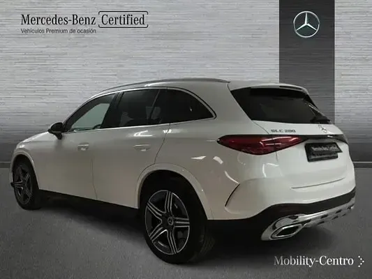Usado Mercedes GLC200 AMG line 227 CV (166 kW) 2024 SUV