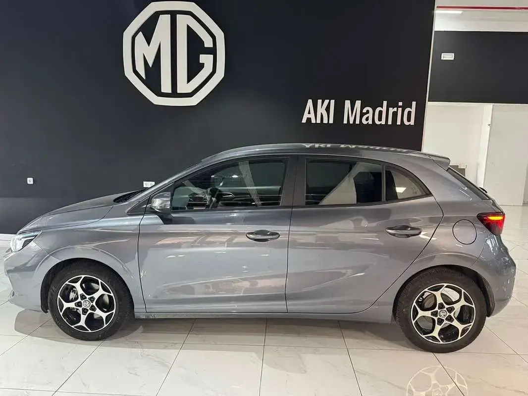 Usado MG MG3 Comfort 116 CV (85 kW) 2025 Gris Utilitario