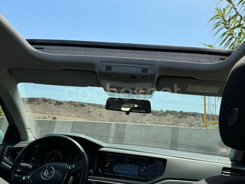 Usado VW Polo Advance 95 CV (69 kW) 2021 Gris / plata Berlina