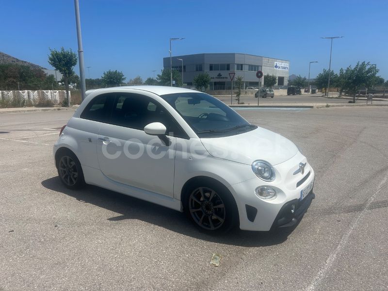 Usado Abarth 595 165 CV (121 kW) 2022 Blanco Utilitario
