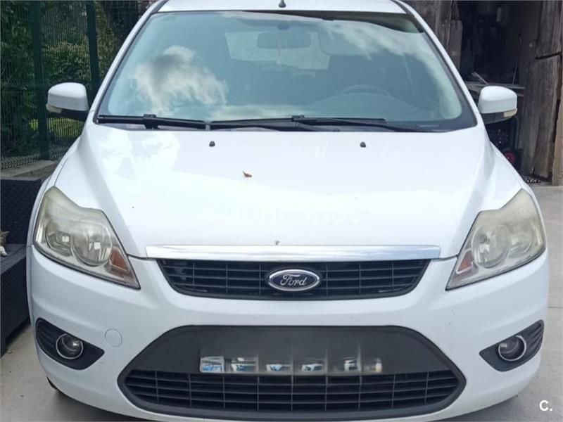 Blanco Usado 2009 Ford Focus Trend Berlina | 3500 € (Precio justo) - Imagen 1/2