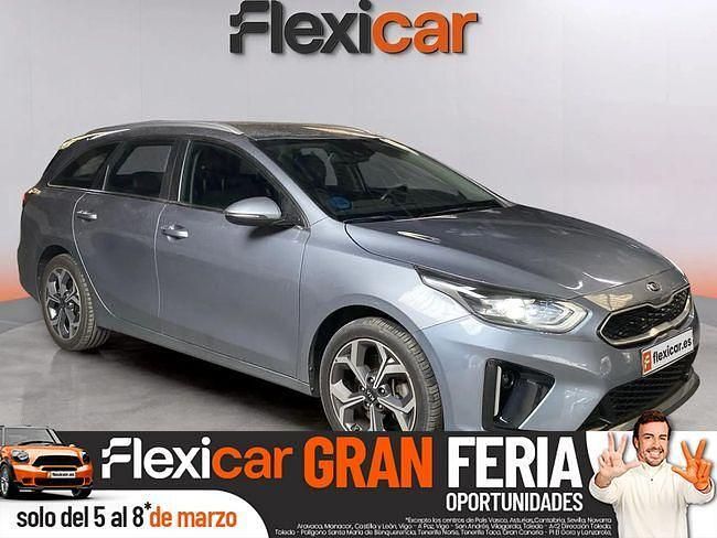 Usado Kia Ceed 141 CV (103 kW) 2022 Gris / plata Utilitario