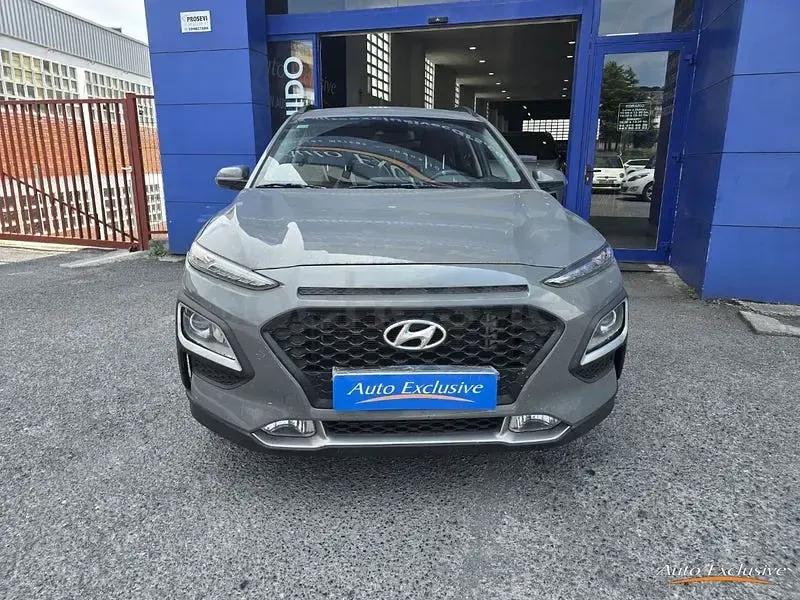 Usado Hyundai Kona 120 CV (88 kW) 2019 Gris / plata SUV