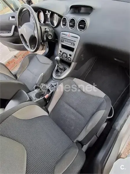 Usado Peugeot 308 Sport 90 CV (66 kW) 2009 Gris / plata Berlina