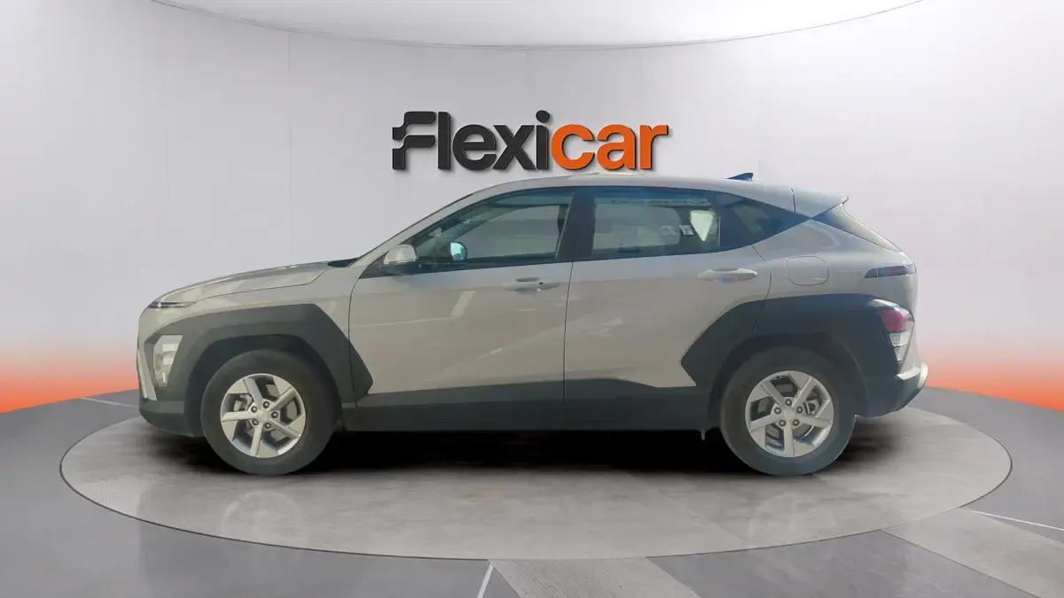 Usado Hyundai Kona 141 CV (103 kW) 2024 Gris SUV
