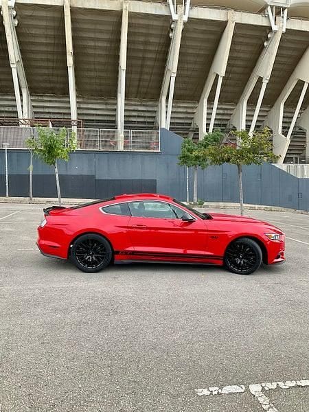 Usado Ford Mustang GT 418 CV (307 kW) 2018 Rojo Coupe