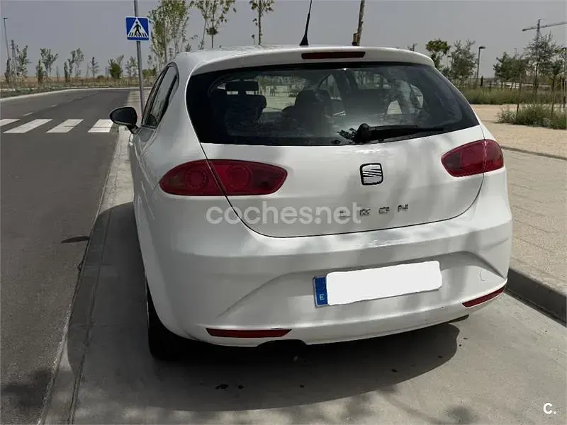 Usado Seat Leon Copa 90 CV (66 kW) 2011 Blanco Utilitario