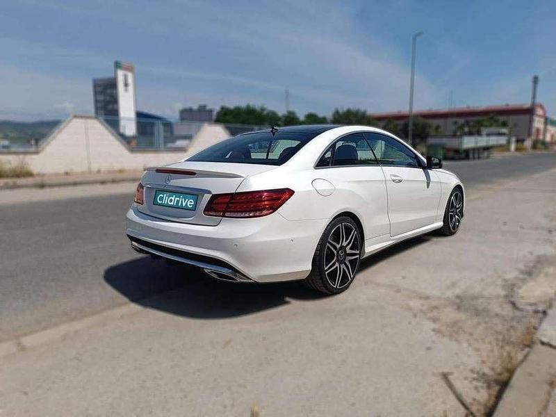 Usado Mercedes E220 Elegance 170 CV (125 kW) 2013 Blanco Coupe
