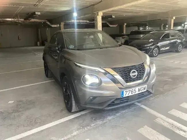Usado Nissan Juke N-Connecta 114 CV (83 kW) 2023 Gris SUV