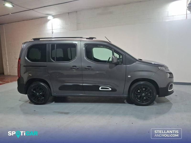 Usado Citroën Berlingo Feel 102 CV (75 kW) 2021 Gris Monovolumen