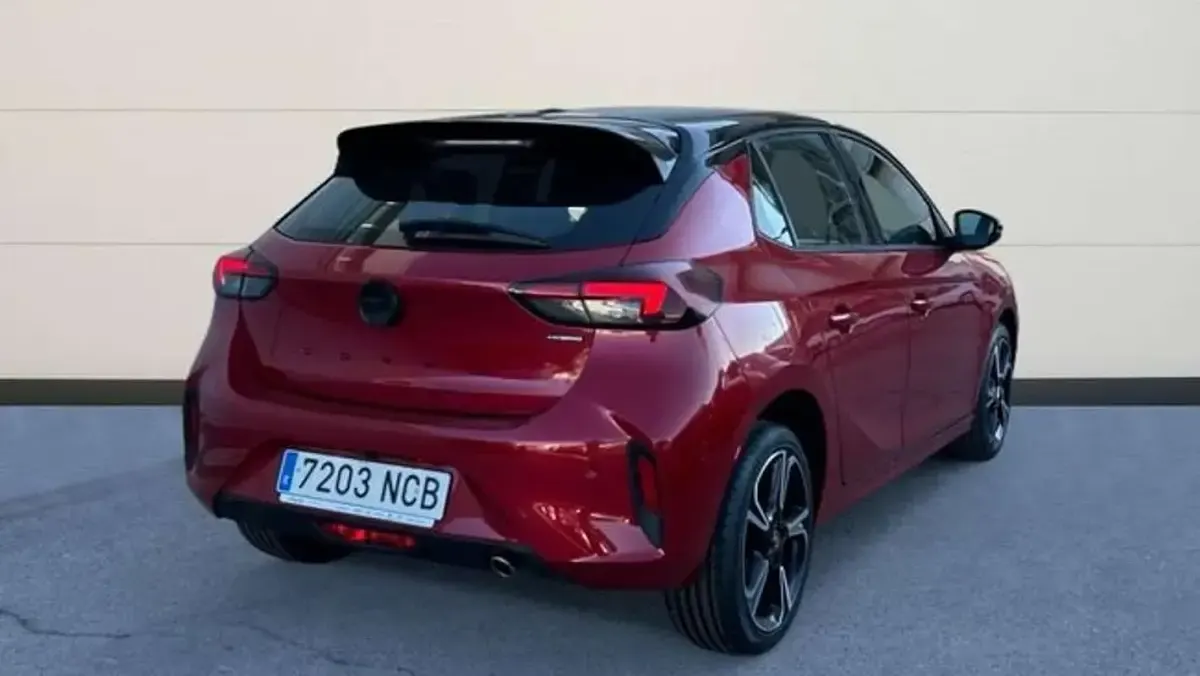 Usado Opel Corsa 110 CV (80 kW) 2025 Rojo Utilitario