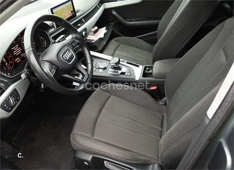 Usado Audi A4 190 CV (139 kW) 2017 Gris / plata Familiar