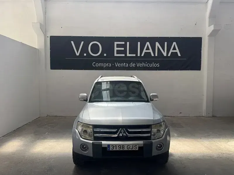 Usado Mitsubishi Montero Intense 160 CV (117 kW) 2008 Gris / plata SUV
