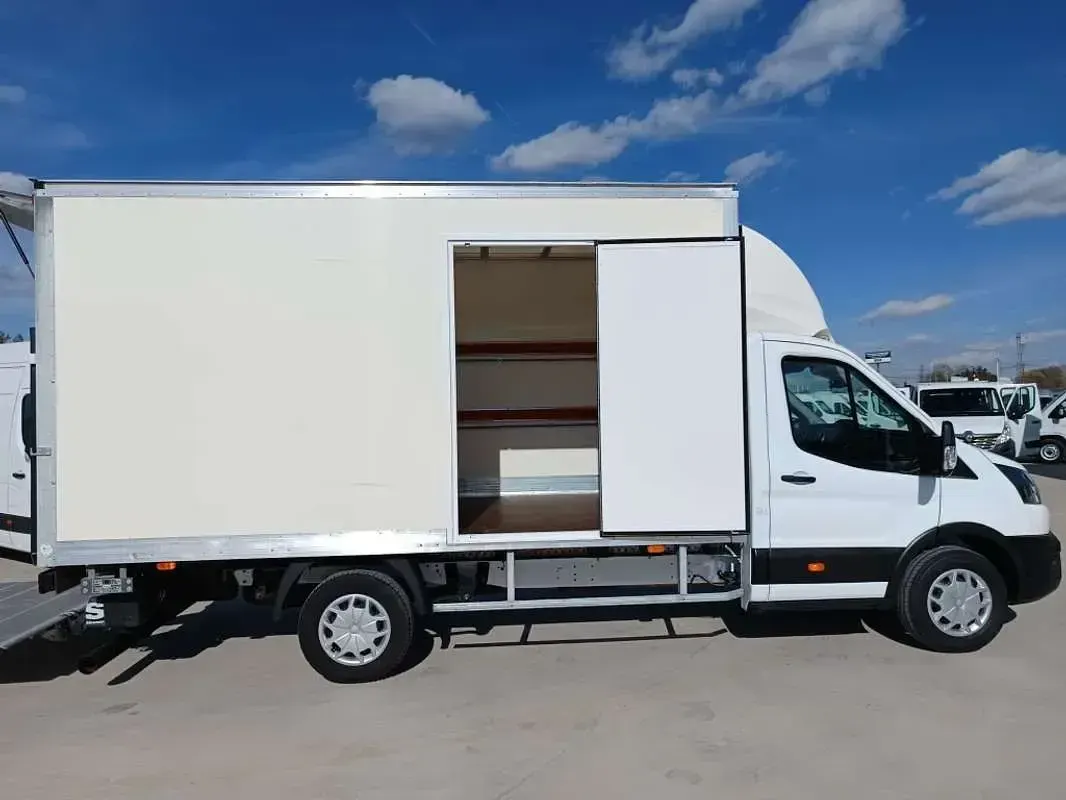 Usado Ford Transit Trend 131 CV (96 kW) 2022 Blanco Van