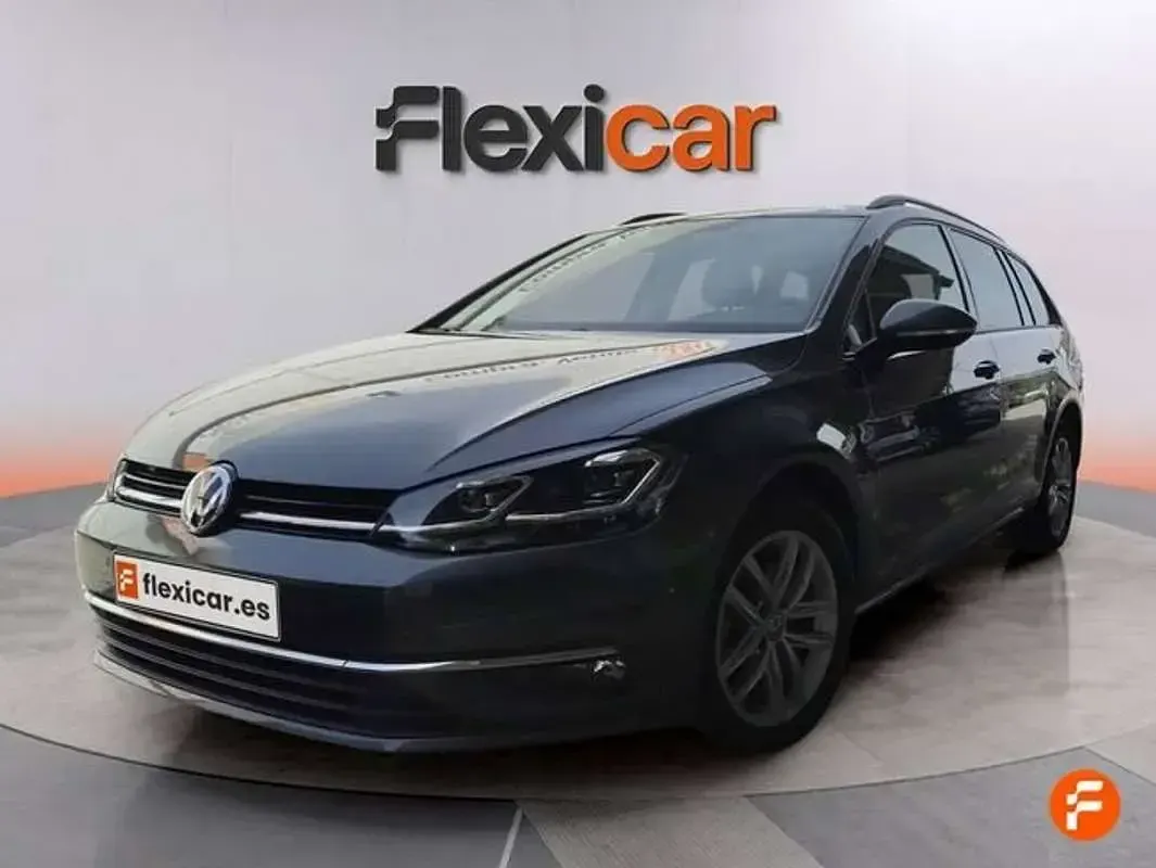 Usado VW Golf VII Advance 116 CV (85 kW) 2019 Gris Familiar
