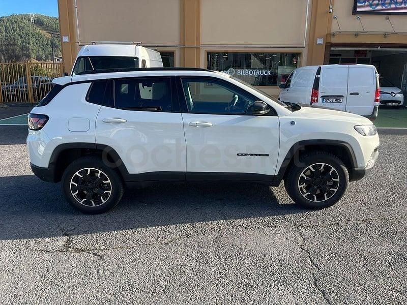 Usado Jeep Compass Trailhawk 240 CV (176 kW) 2023 Blanco SUV