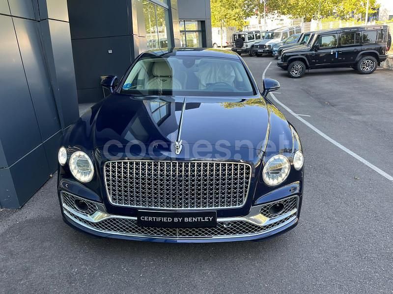 Usado Bentley Flying Spur 544 CV (400 kW) 2022 Blanco Berlina
