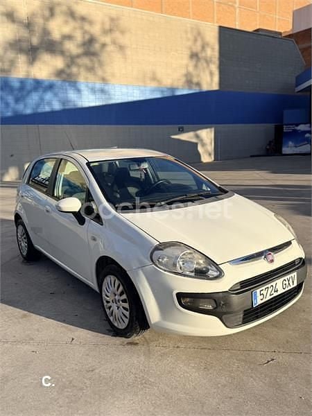 Blanco Usado 2010 Fiat Punto Evo Dynamic Utilitario | 2500 € (Precio justo) - Imagen 1/4