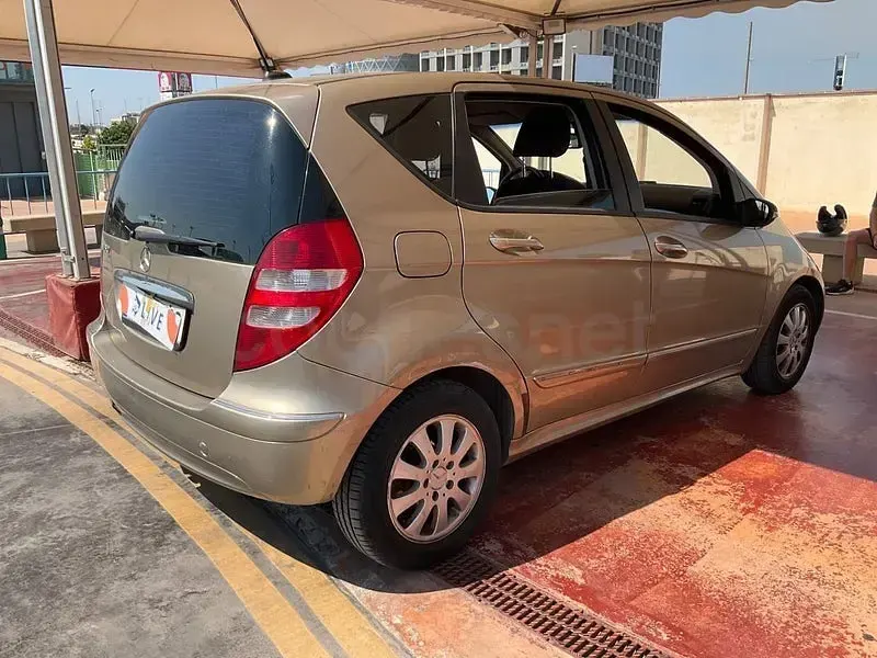 Usado Mercedes A150 Elegance 95 CV (69 kW) 2006 Gris / plata Monovolumen