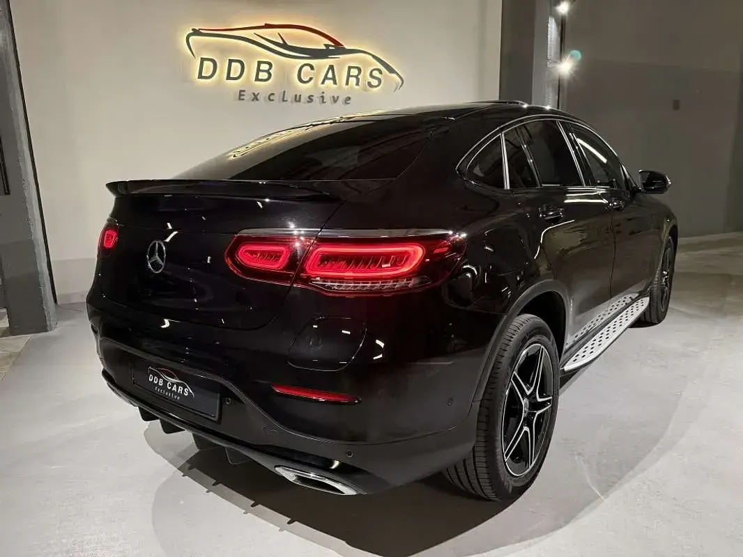 Usado Mercedes GLC300 317 CV (233 kW) 2023 Negro SUV