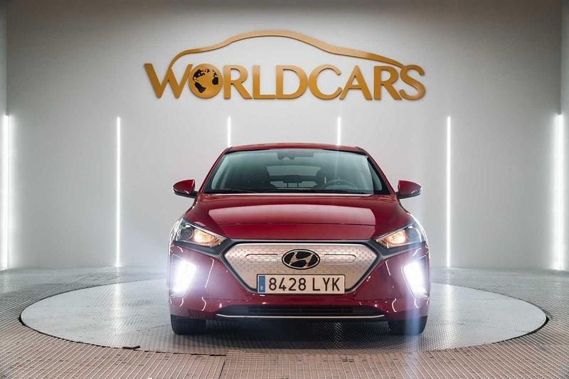 Usado Hyundai Ioniq 100 kW (136 CV) 2022 Rojo Utilitario