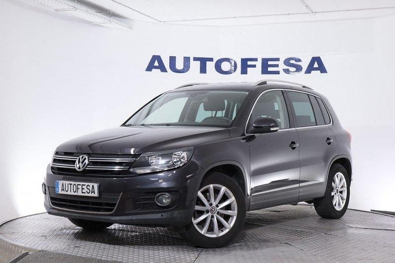 Negra Usado 2015 VW Tiguan LOUNGE SUV | 13.050 € (Buen precio) - Imagen 1/4
