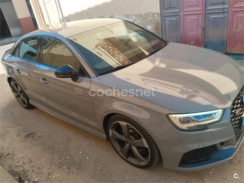 Usado Audi RS3 400 CV (294 kW) 2018 Gris / plata Berlina