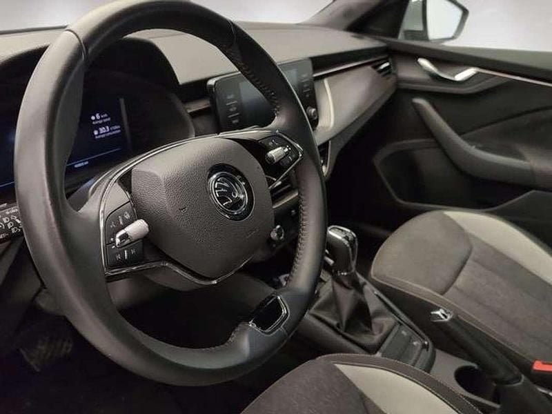 Usado Skoda Kamiq Style 150 CV (110 kW) 2023 Gris SUV