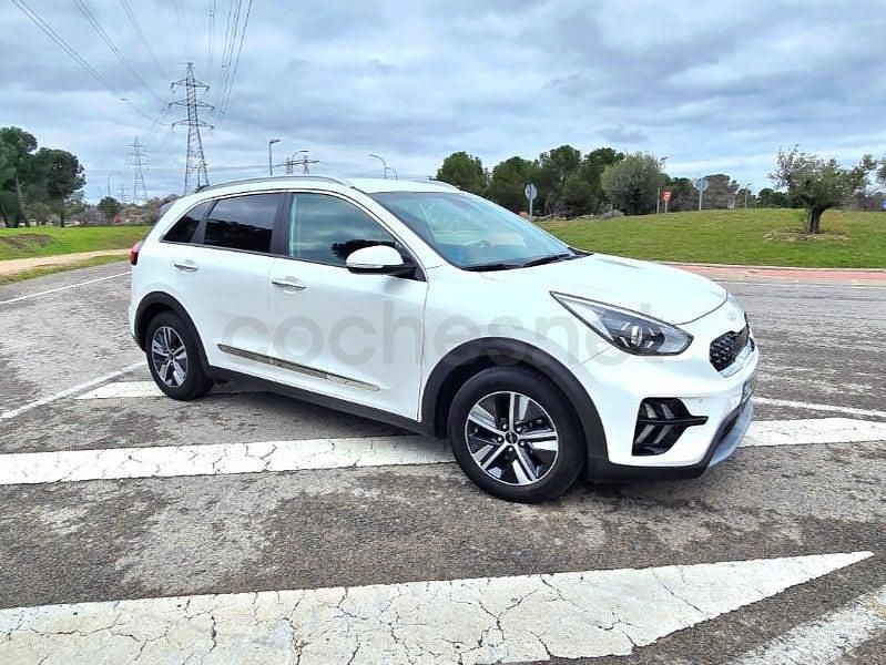 Usado Kia Niro 141 CV (103 kW) 2021 Blanco SUV