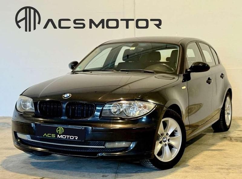 Usado BMW 116 122 CV (89 kW) 2010 Negro Utilitario