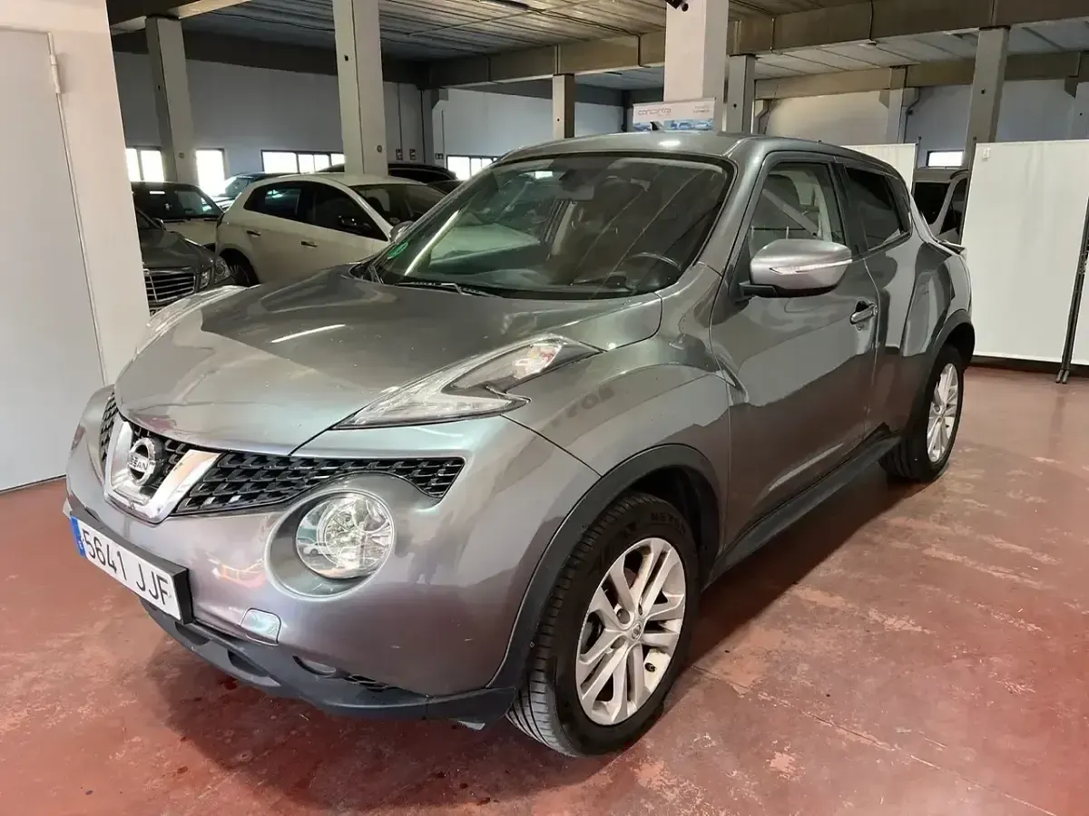 Usado Nissan Juke Tekna 110 CV (80 kW) 2015 Gris / plata SUV