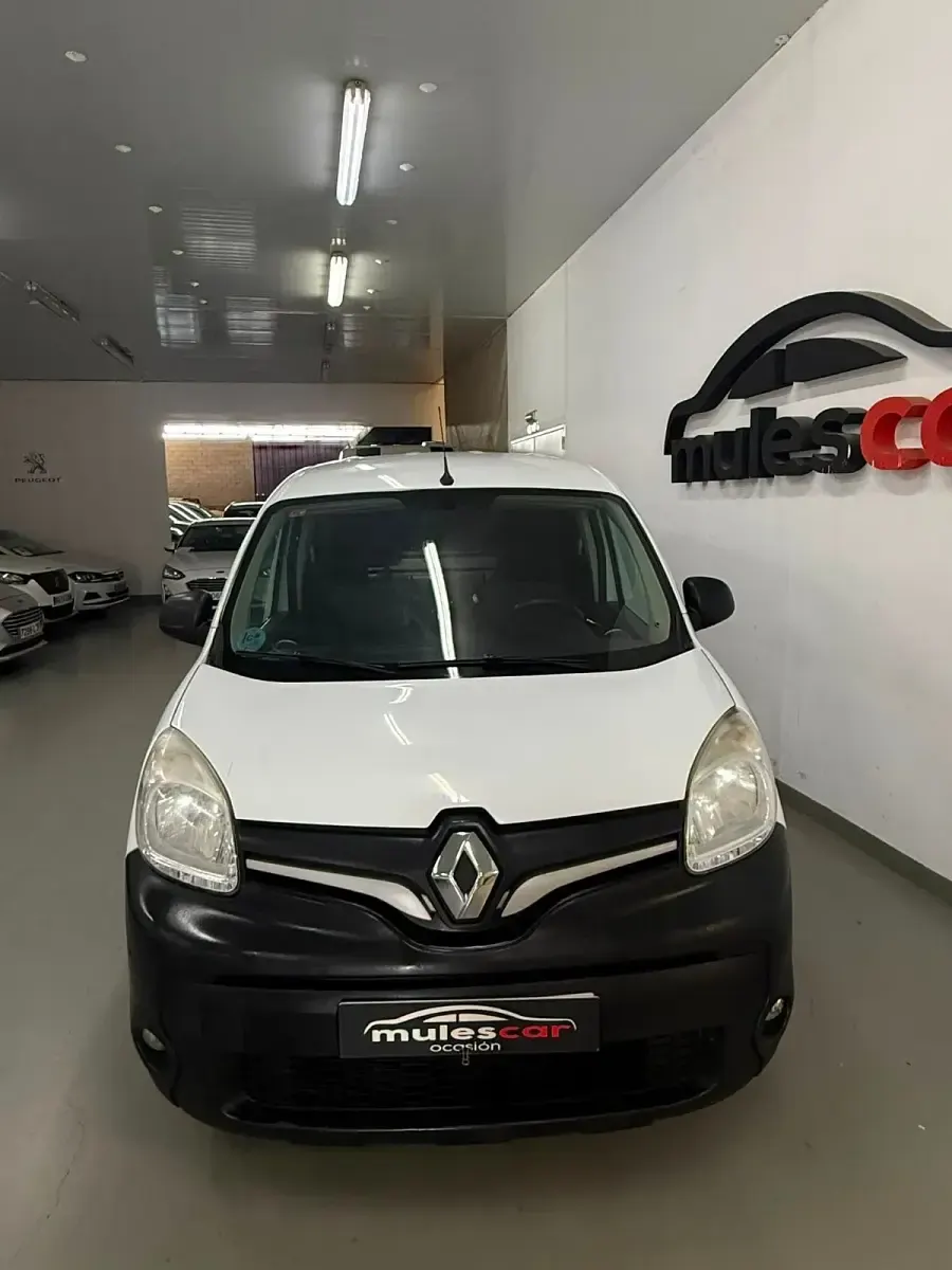 Usado Renault Kangoo 95 CV (69 kW) 2021 Blanco Monovolumen