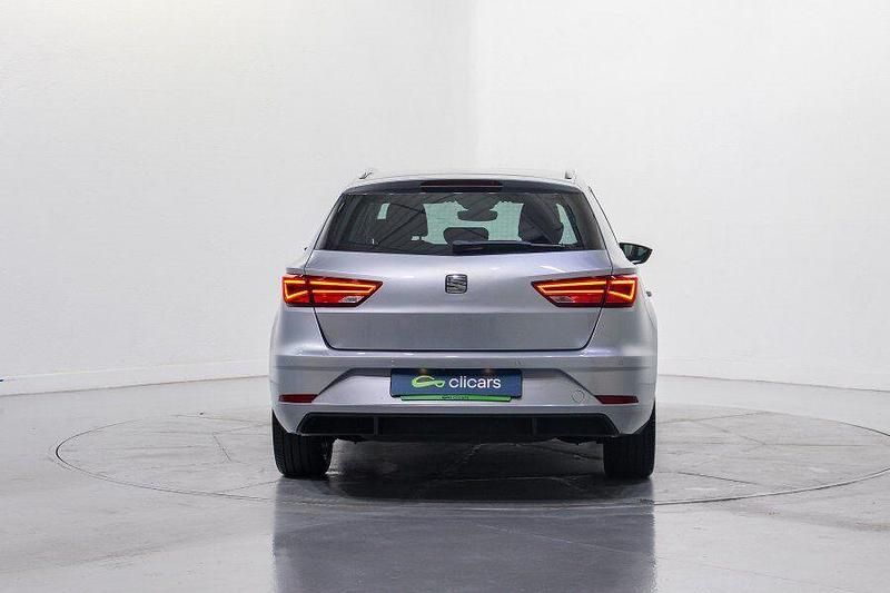 Usado Seat Leon XCELLENCE 130 CV (95 kW) 2020 Gris Familiar