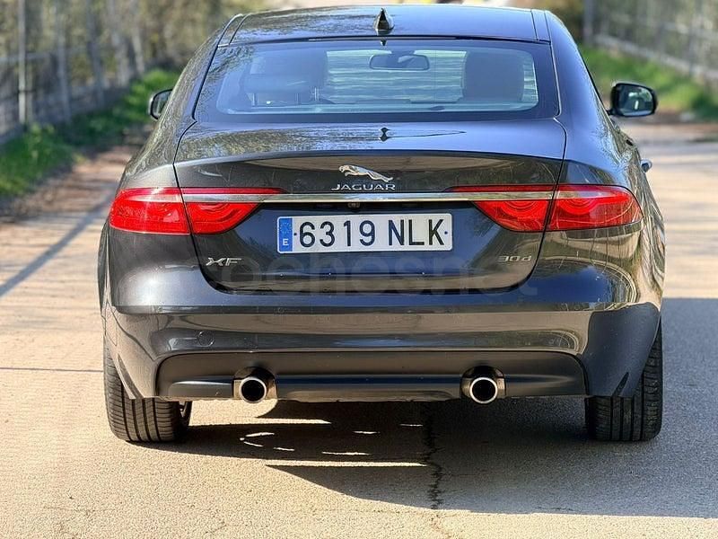 Usado Jaguar XF Portfolio 300 CV (220 kW) 2016 Negro Berlina