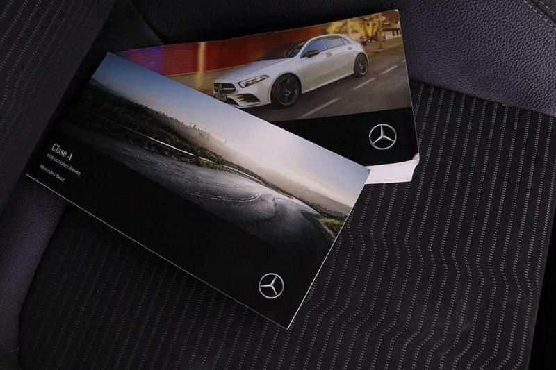 Begagnad Mercedes A180 116 HK (85 kW) 2018 Svart Sedan
