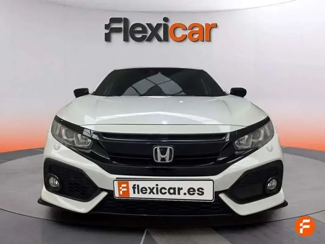 Usado Honda Civic Dynamic 126 CV (92 kW) 2019 Blanco Utilitario