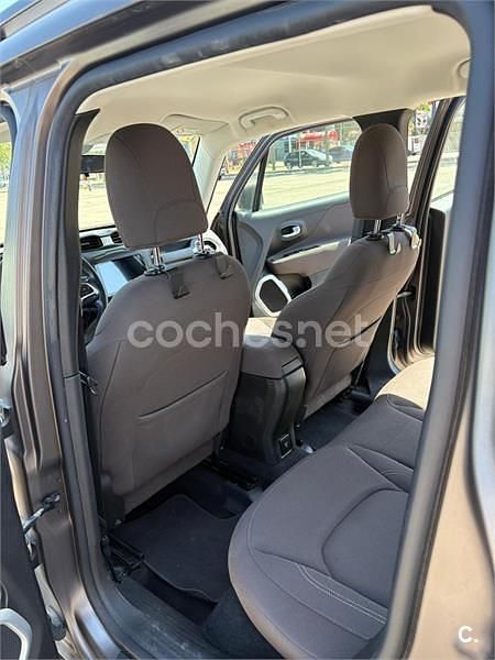 Usado Jeep Renegade Limited 140 CV (102 kW) 2016 Gris / plata SUV