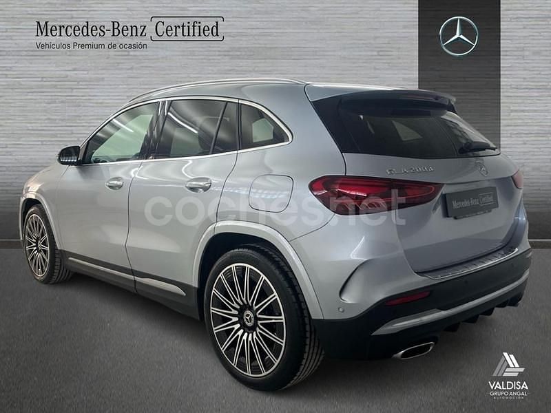 Usado Mercedes GLA200 AMG line 150 CV (110 kW) 2025 Gris SUV