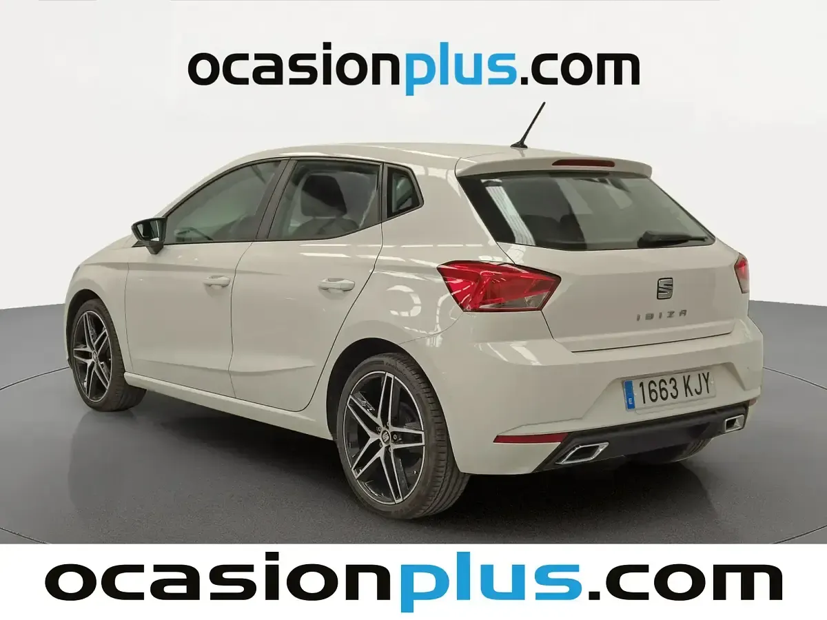 Usado Seat Ibiza Style 75 CV (55 kW) 2018 Blanco Utilitario