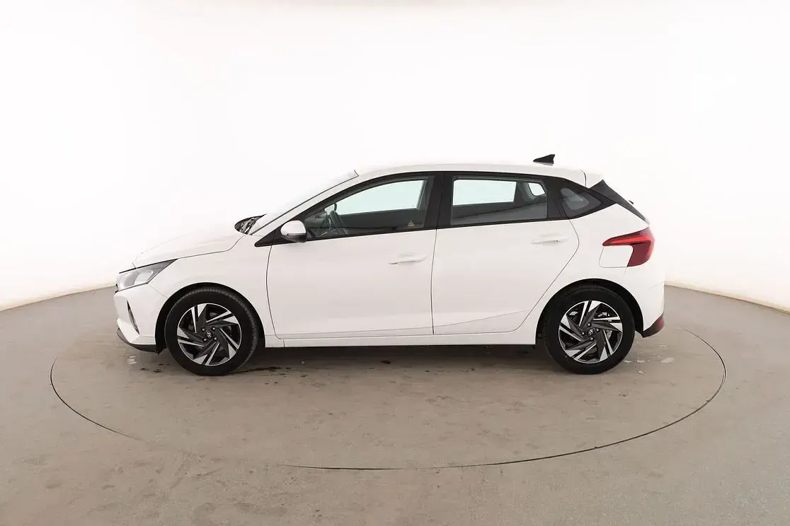Usado Hyundai i20 101 CV (74 kW) 2022 Blanco Utilitario
