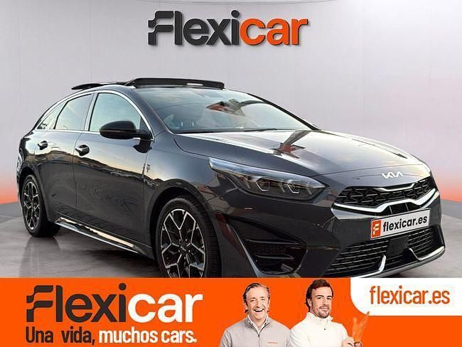 Gris Usado 2023 Kia ProCeed GT-Line Utilitario | 27.990 € - Imagen 1/4