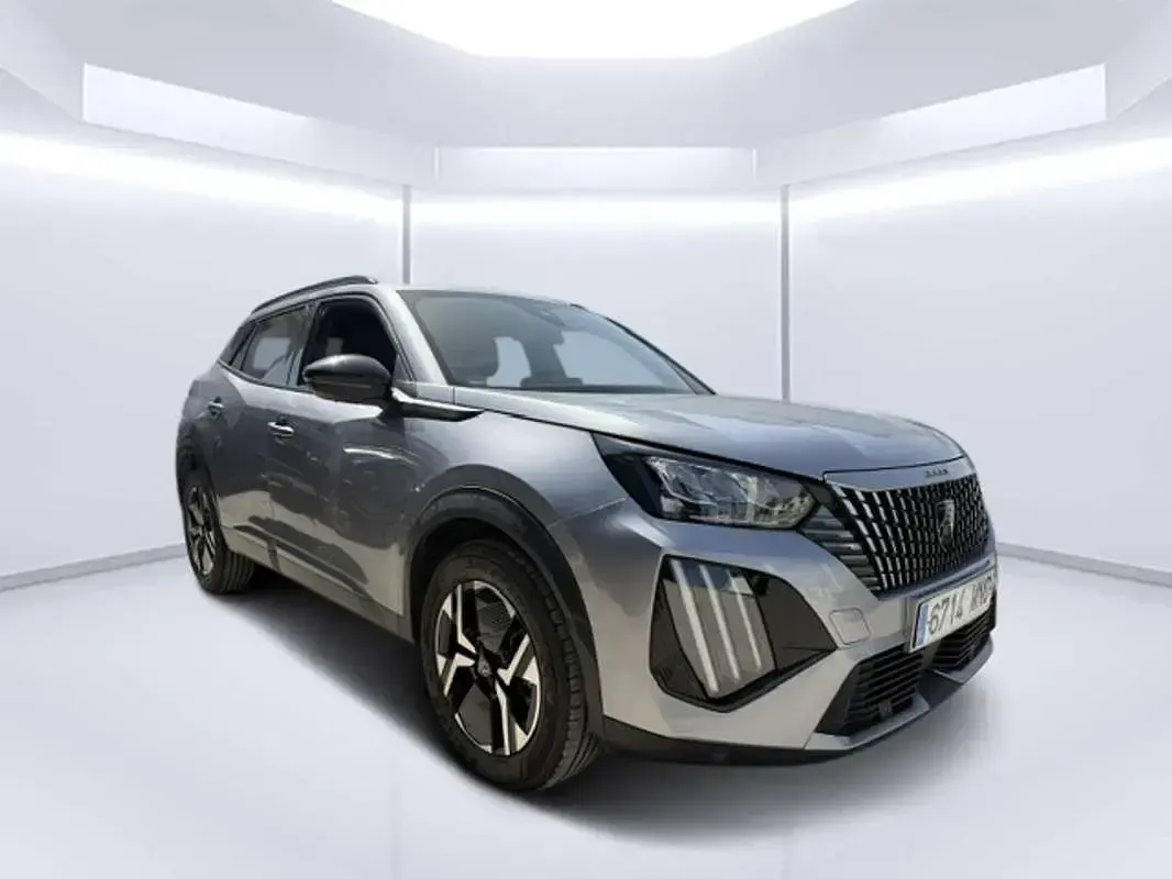 Usado Peugeot 2008 Allure 131 CV (96 kW) 2024 Gris SUV