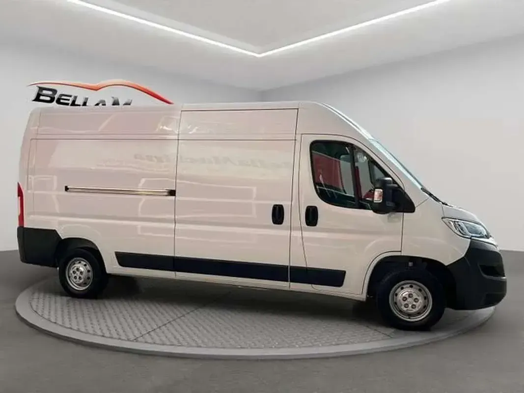 Usado Citroën Jumper 120 CV (88 kW) 2022 Blanco Monovolumen