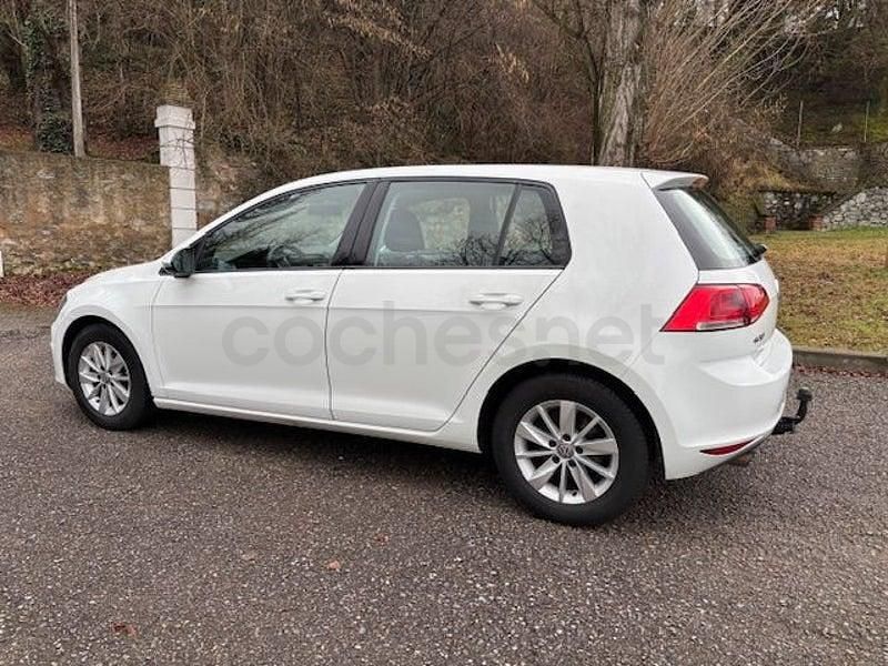 Usado VW Golf VII Advance 105 CV (77 kW) 2013 Blanco Berlina